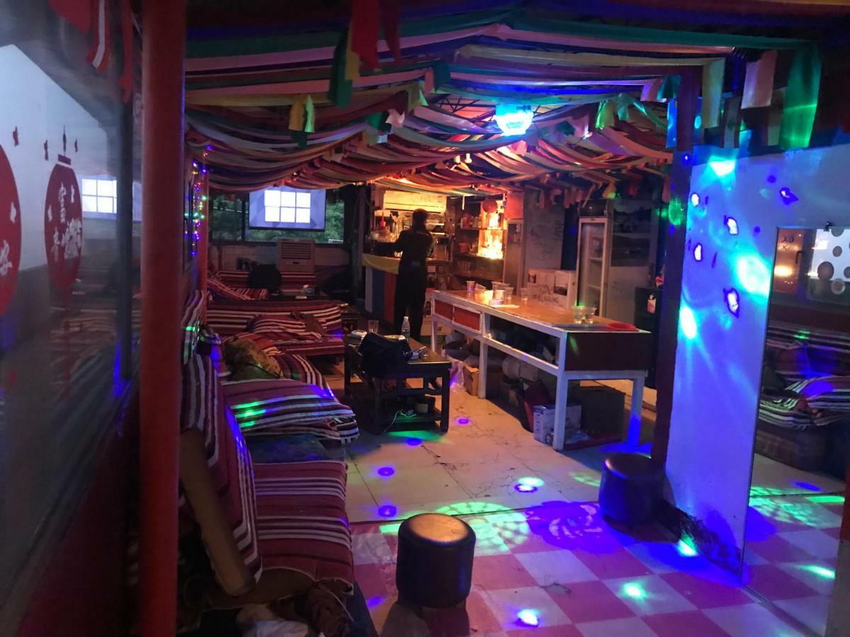 יאנג שואו Monkey Jane'S Guesthouse מראה חיצוני תמונה